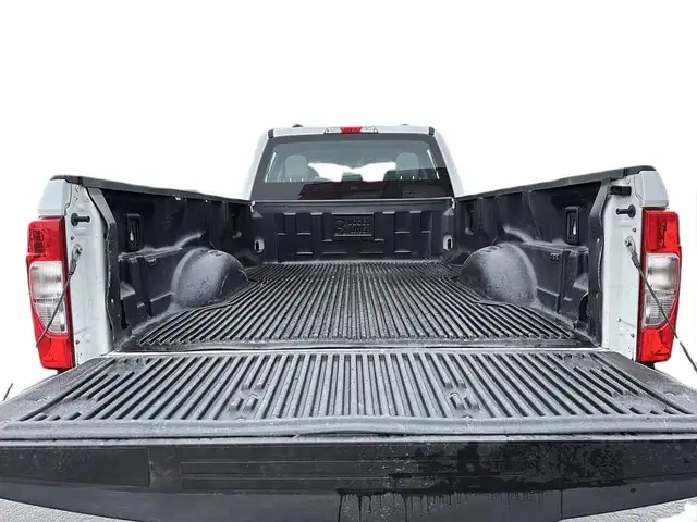 2022 Ford F-350 XL 4x4 SuperCab 6,7L superstroke Diesel 6 Passag in Cars & Trucks in Laval / North Shore - Image 10