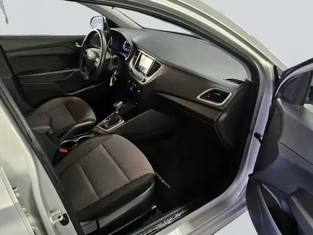 2019 Hyundai Accent PREFRRED / SE 5-Door dans Autos et camions dans Ville de Montréal - Image 11