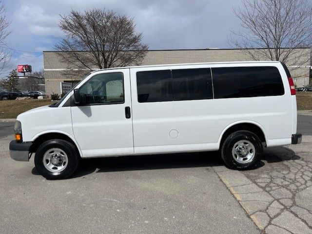 2012 Chevrolet Express Passenger 3500 LT  **12 PASSENGER-SLIDING in Cars & Trucks in City of Toronto - Image 2
