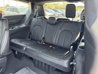 ENGINE: 3.6L PENTASTAR VVT V6 W/ESS (STD),DIAMOND BLACK CRYSTAL PEARL,BLACK SEATS,TRANSMISSION: 9-SP... (image 9)