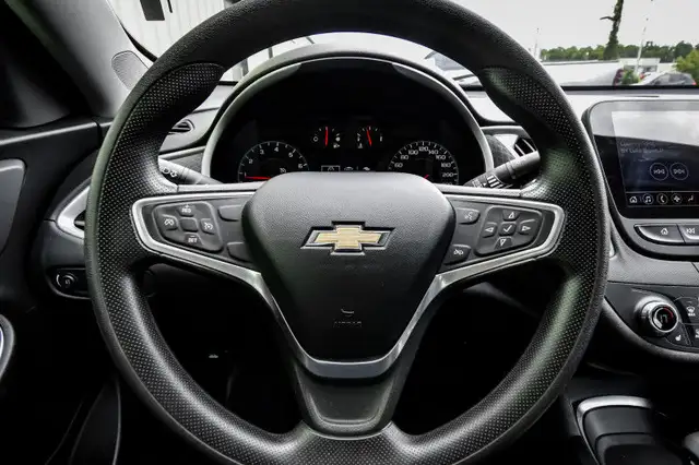 2022 Chevrolet Malibu LT • REMOTE START • LED LIGHTS • CP/AA in Cars & Trucks in Kingston - Image 17