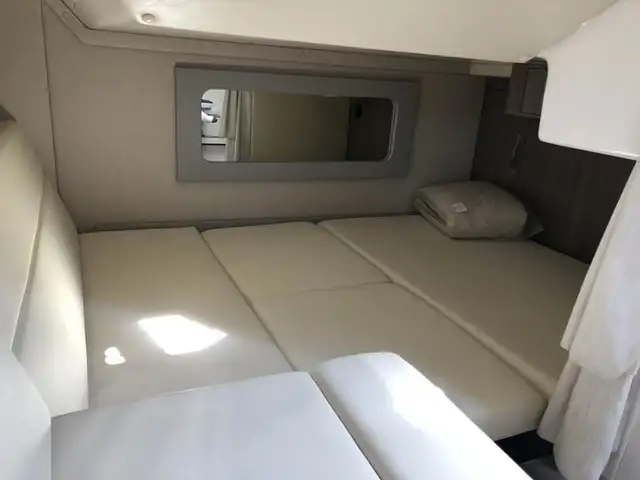 2020 Regal 35 Sport Coupe in Powerboats & Motorboats in Saskatoon - Image 18