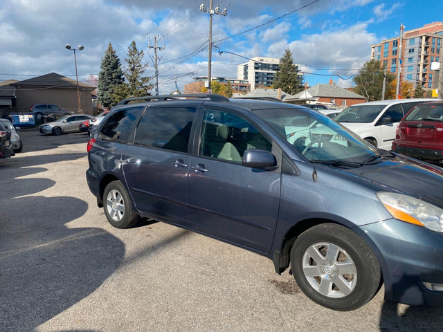 2010 Toyota Sienna 5dr CE 7-Pass FWD in Cars & Trucks in City of Toronto