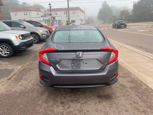 2016 Honda Civic Sedan LX in Cars & Trucks in Moncton - Image 4