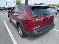 PRIX ET QUALITÉ IMBATTABLE venez découvrir notre TOYOTA RAV4 2022 XLE AWD BAS KM ÉCRAN TOIT OUVRANT... (image 3)