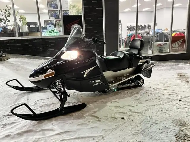 2013 Arctic Cat T570 Bearcat Fan 2 Up in Snowmobiles in St. Albert - Image 4