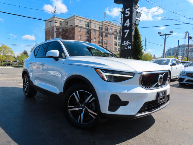 2023 Volvo XC40 B5 AWD Core - Navigation System - Leather !!! in Cars & Trucks in Oakville / Halton Region - Image 2
