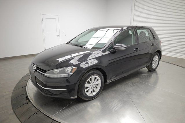 2020 Volkswagen Golf Comfortline in Cars & Trucks in Calgary - Image 4
