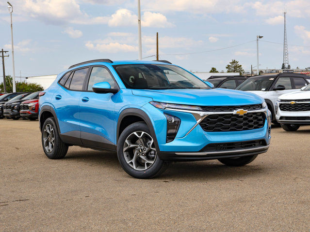 2025 Chevrolet Trax LT in Cars & Trucks in Edmonton - Image 2
