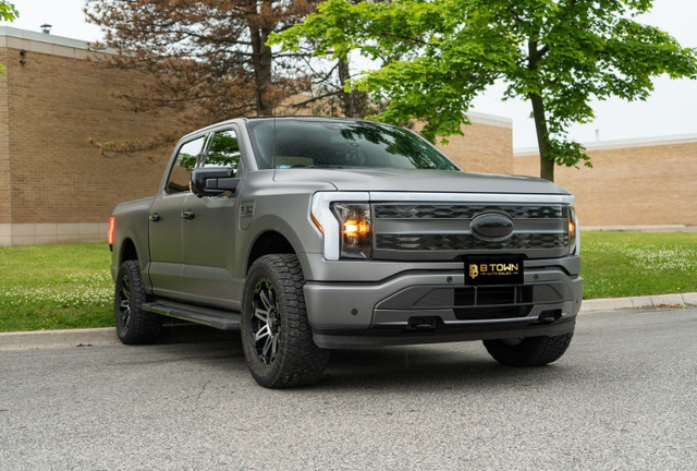 2022 Ford F-150 Lightning Standard Range in Cars & Trucks in Mississauga / Peel Region - Image 3