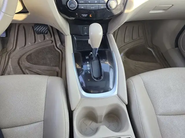 2014 Nissan Rogue SL AWD | HEATED LEATHER | SUNROOF | NAV in Cars & Trucks in Calgary - Image 19