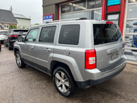 WE HAVE A NICE CLEAN ACCIDENT FREE AWD JEEP THAT HAS GREAT SERVICE RECORD THIS JEEP LOOKS AND DRIVES... (image 7)