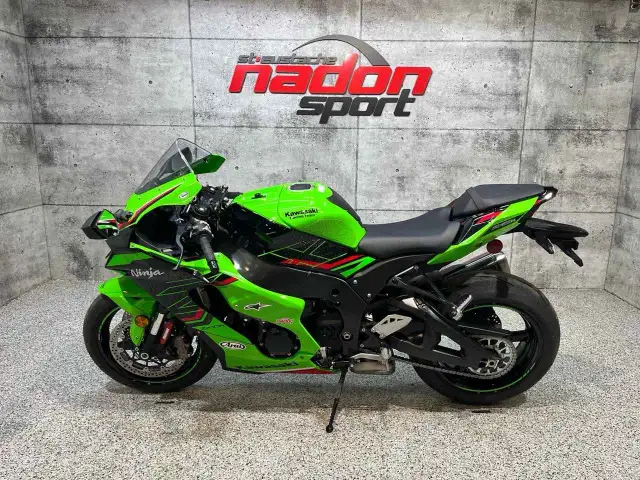 2024 KAWASAKI ZX-10R KRT *2416KM* in Sport Touring in Laval / North Shore - Image 9