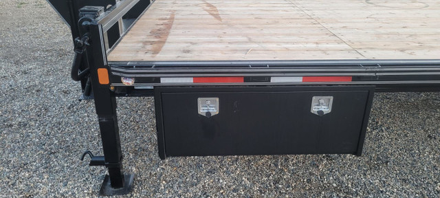 35FT TANDEM DUALLY GOOSENECK in Cargo & Utility Trailers in Fort St. John - Image 3