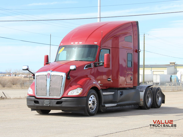 2020 Kenworth T680 Sleeper in Heavy Trucks in Calgary