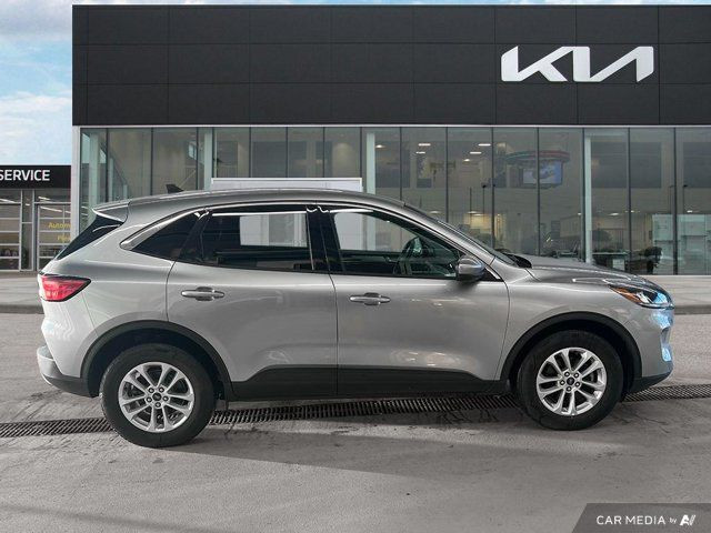 2021 Ford Escape SE | Remote Start | in Cars & Trucks in Guelph - Image 3