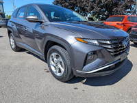 LOW KMS! AWD, APPLE CARPLAY/ANDROID AUTO, HANDSFREE BLUETOOTH, FORWARD COLLISION WARNING, LANE KEEP... (image 7)