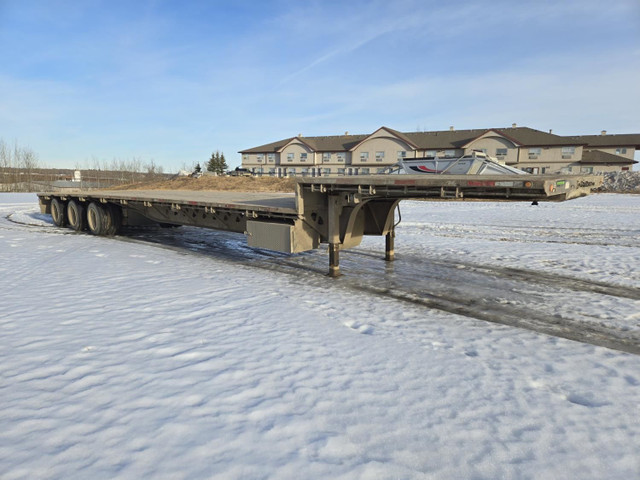 2007 Doepker 53 Ft TRI/A Step Deck Trailer in Heavy Equipment in Calgary - Image 2