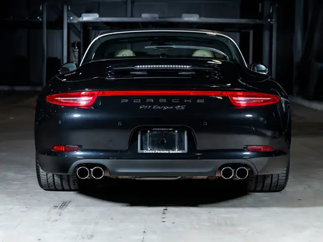 2015 Porsche 911 2015 911 Targa 4S - Certifié Porsche Approved in Cars & Trucks in Québec City - Image 10