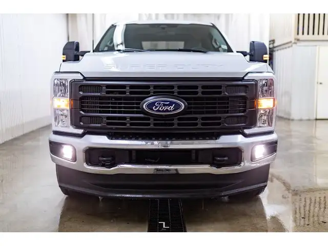 2023 Ford F-350 4x4 Crew Cab XL FX4 BCam in Cars & Trucks in Grande Prairie - Image 6