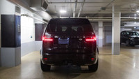 This Land Rover Discovery has a dependable Intercooled Turbo Gas/Electric I-6 3.0 L/183 engine power... (image 5)