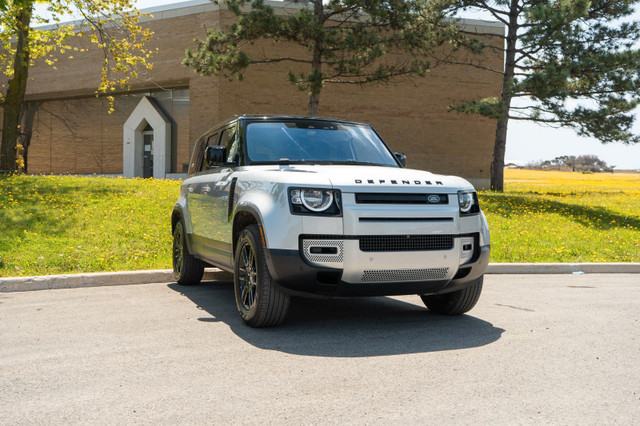 2022 Land Rover Defender 110 S in Cars & Trucks in Mississauga / Peel Region - Image 3
