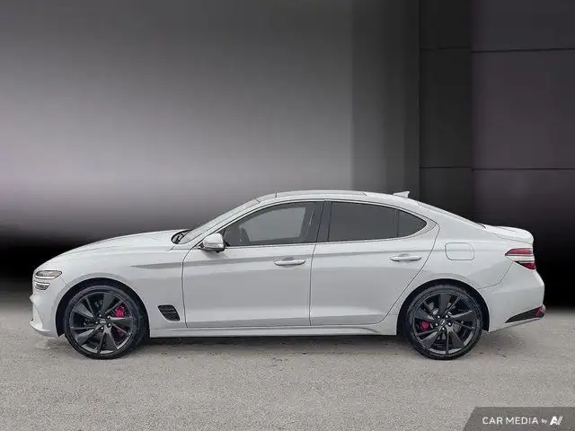 2022 Genesis G70 3.3T Sport in Cars & Trucks in Cambridge - Image 4