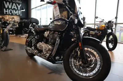 IN STOCK NOW! CASH BACK $700 Edmonton, Alberta's Premier 2024 Triumph motorcycle Dealership! Financi...