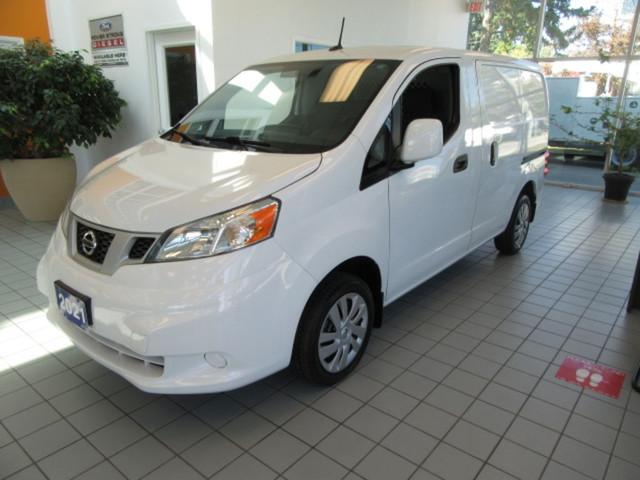  2021 Nissan NissanNV200 GAS CARGO VAN WITH DUAL SLIDING DOORS in Cars & Trucks in Markham / York Region