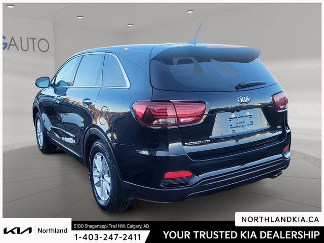 2020 Kia Sorento LX in Cars & Trucks in Calgary - Image 2