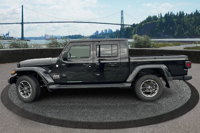 2023 Jeep Gladiator OVERLAND in Cars & Trucks in North Shore - Image 2