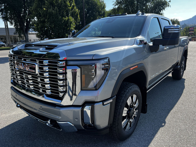 2025 GMC Sierra 3500HD Denali in Cars & Trucks in Penticton - Image 4