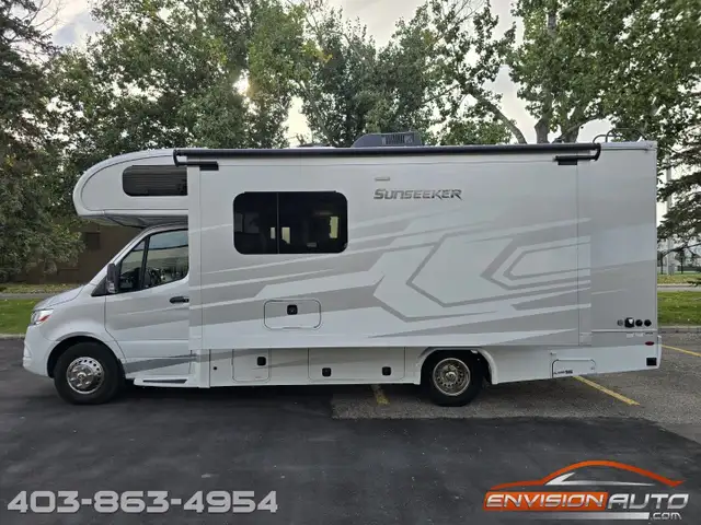 2021 FOREST RIVER SUNSEEKER MBS 2400T C-Class Motorhome RV in Cars & Trucks in Calgary - Image 3