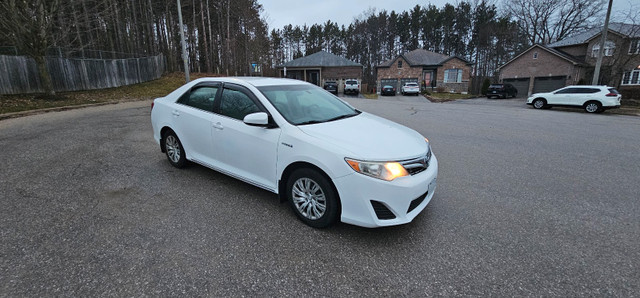 2014 Toyota Camry Hybrid in Cars & Trucks in Barrie