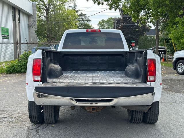 2012 Ram 3500 Crew Cab 4x4 Long Bed DRW SLT in Cars & Trucks in Markham / York Region - Image 4