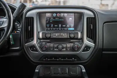 2018 GMC Sierra 2500HD SLT / Awd / 6.6L Duramax Diesel / Exhaust, View more