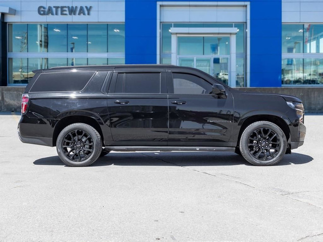 2022 Chevrolet Suburban LT PRICE REDUCTION! in Cars & Trucks in Mississauga / Peel Region - Image 3