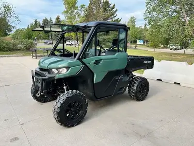 2022 CAN-AM DEFENDER HD9 with HEATED CAB for only $23988!!! This DEFENDER comes equipped with: A pow...