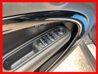CARFAX VERIFIED, CLEAN TITLE, NO ACCIDENTS, SERVICE RECORDS !!! 193,000 KM AUTOMATIC TRANSMISSION BL... (image 8)