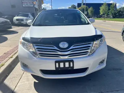 2011 Toyota Venza AWD 4dr,excellent conditions,super clean, one owner,clean carfax,safety certificat...