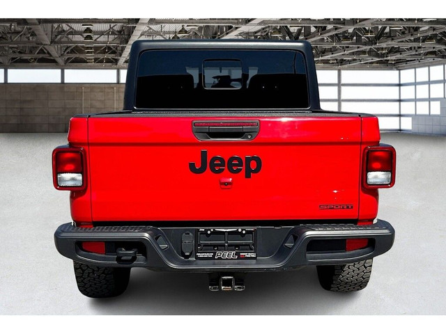  2020 Jeep Gladiator Sport S | Upgraded Wheels | Trailer Tow | T in Cars & Trucks in Mississauga / Peel Region - Image 4