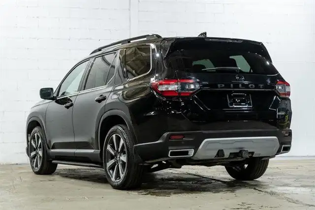 2023 Honda Pilot Touring AWD | Premium | Accès Confort in Cars & Trucks in City of Montréal - Image 6