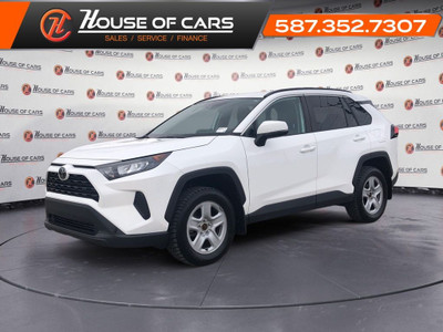  2020 Toyota RAV4 LE / Back up cam / Heated seats