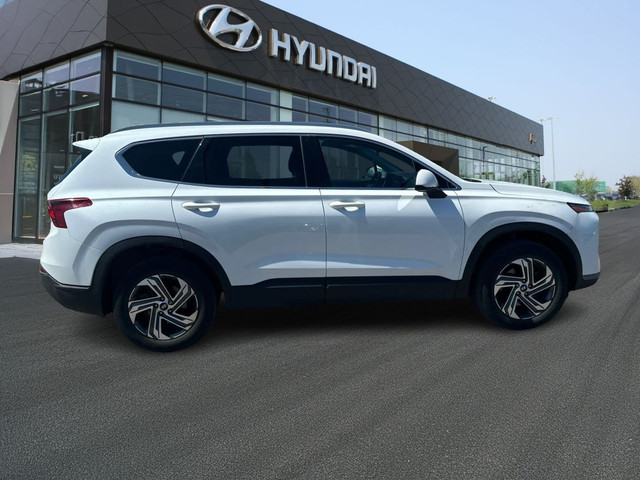 2021 Hyundai Santa Fe Essential in Cars & Trucks in Oshawa / Durham Region - Image 4