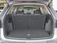 This Volkswagen Atlas delivers a Intercooled Turbo Regular Unleaded I-4 2.0 L/121 engine powering th... (image 7)
