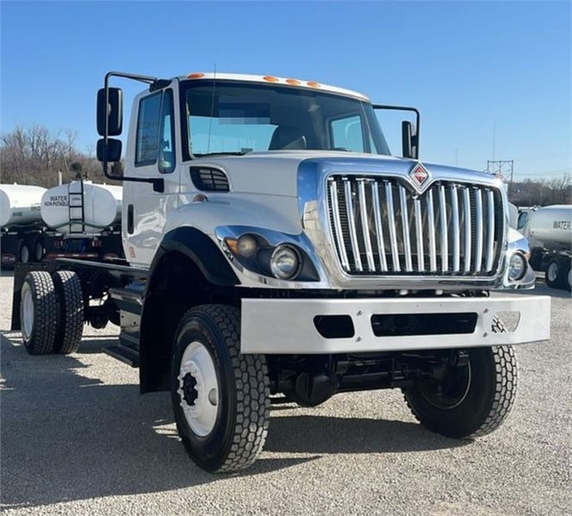 2018 International 7300 4x4 in Heavy Trucks in Calgary - Image 3