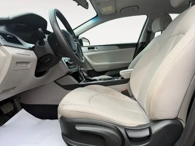 2015 Hyundai Sonata Backup camera Heated seats Bluetooth in Cars & Trucks in Edmonton - Image 13