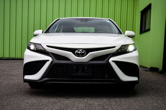 2022 Toyota Camry SE • HEATED SEATS • CP/AA • ADAPTIVE CRUISE in Cars & Trucks in Cornwall - Image 4