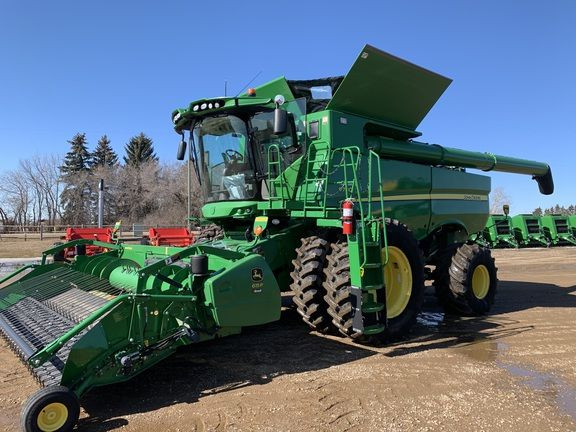 2018 John Deere S780 in Farming Equipment in Red Deer - Image 2