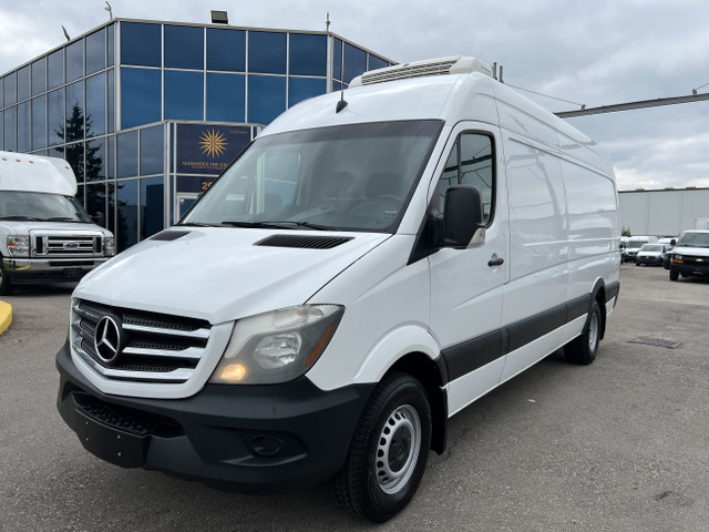 2017 Mercedes-Benz Sprinter Van Mercedes Sprinter 3500 - High Ro in Cars & Trucks in Oakville / Halton Region